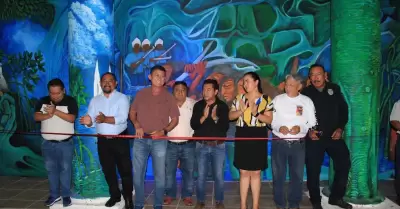 "Chepe" Contreras inauguran el majestuoso mural Bakhala