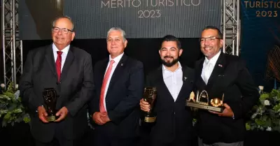 Galardonan al Chef David Alarc�n