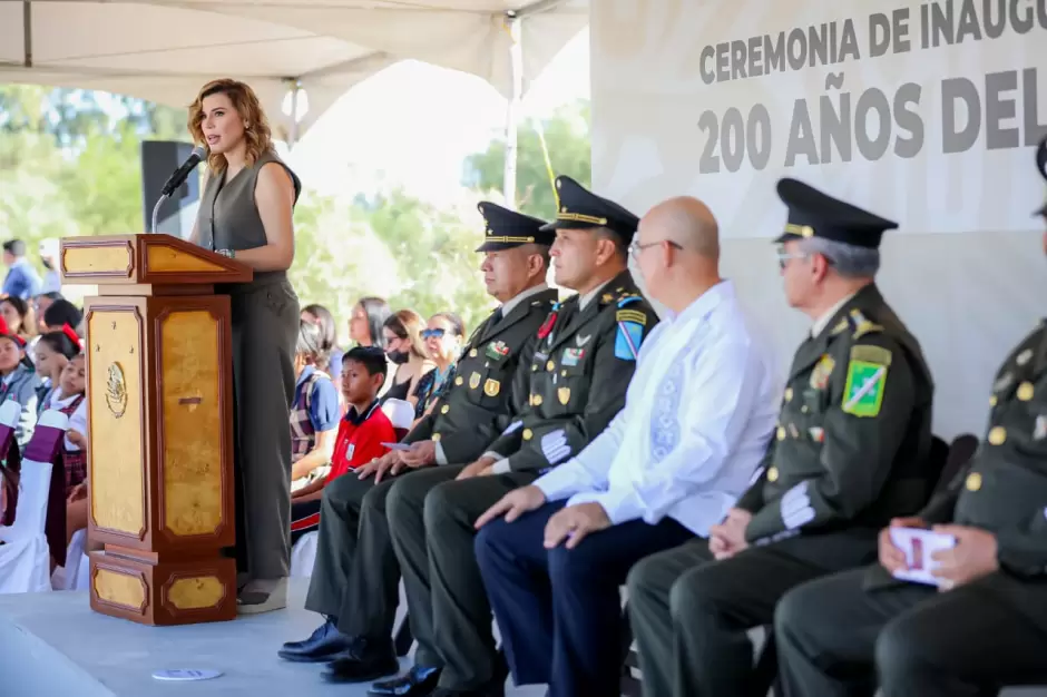 Conmemoran bicentenario del Heroico Colegio Militar
