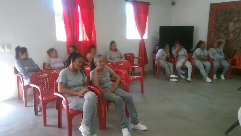 Atienden salud bucal de la poblacin femenil del centro penitenciario de Ensenada