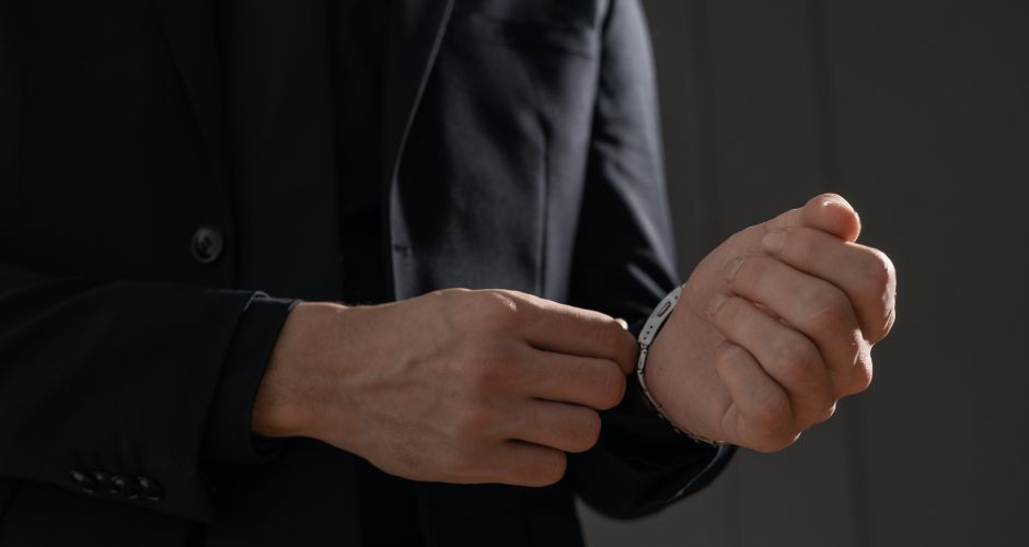 Relojes de hombre para lucir siempre elegante y con estilo a menos de $350  - Uniradio Informa