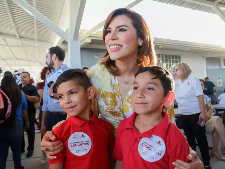 Apoyos a 356 mil ni�as y ni�os de educaci�n b�sica y educaci�n especial