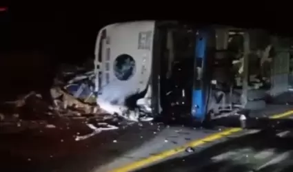 18 migrantes muertos en accidente de autobs en Oaxaca