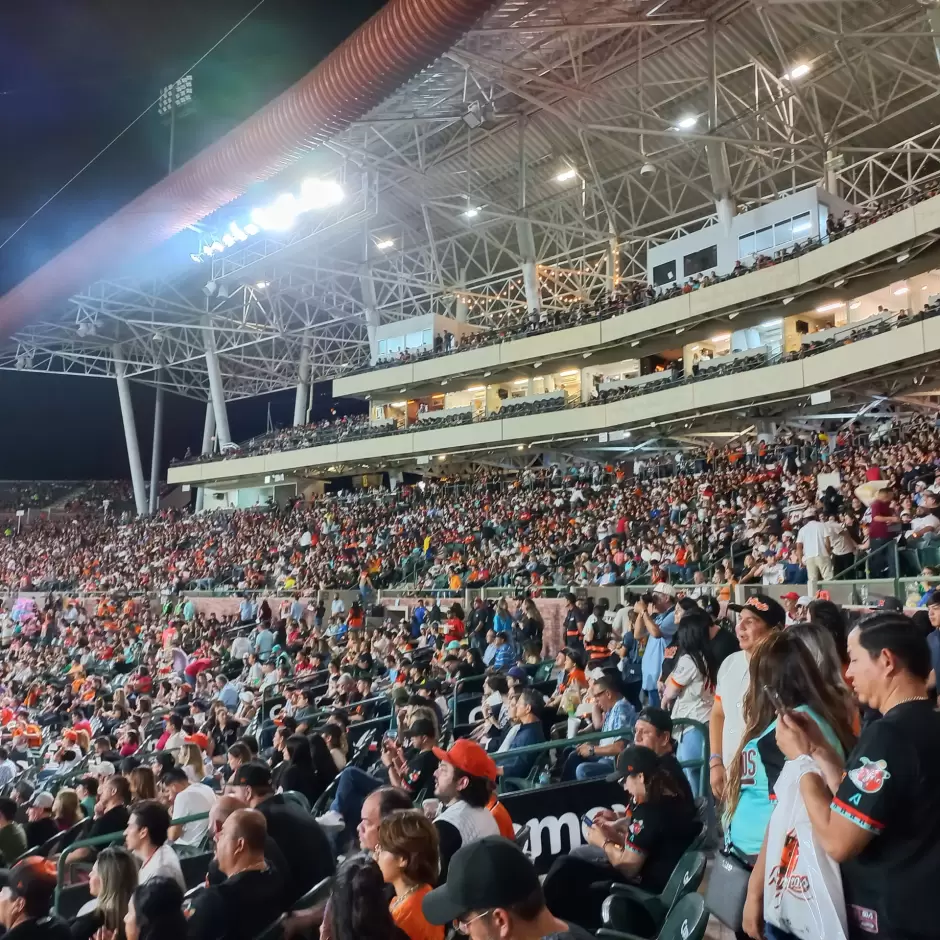 Inauguraci�n en el Estadio Fernando Valenzuela