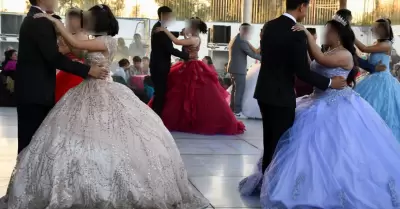 Festejan XV a�os a 10 adolescentes del albergue temporal de Mexicali