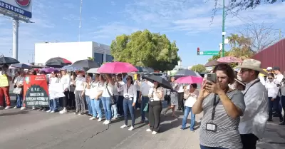 Empleados del PJ realizan bloqueos de vialidades en Hermosillo