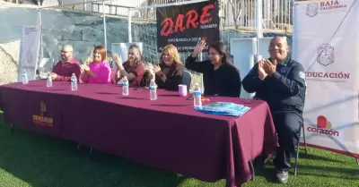 Pl�ticas para prevenir la violencia en planteles de Rosarito