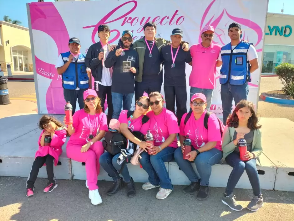 Generan conciencia sobre detecci�n oportuna de c�ncer con carrera y caminata en Playas de Rosarito