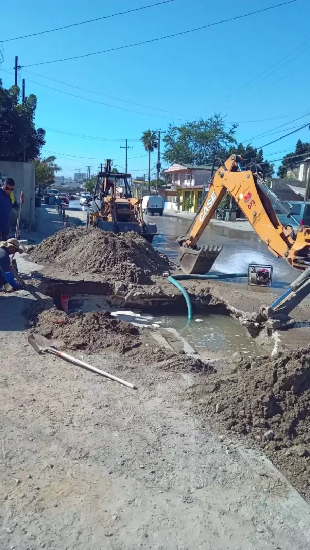 Realizan reparaciones en las redes de alcantarillado sanitario y agua potable en Tijuana