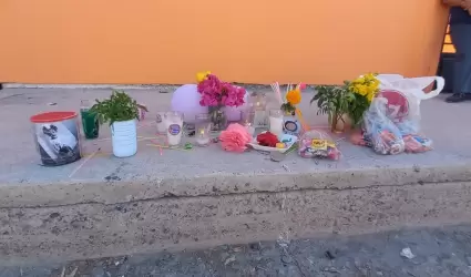 Veladoras en memoria de la ni�a