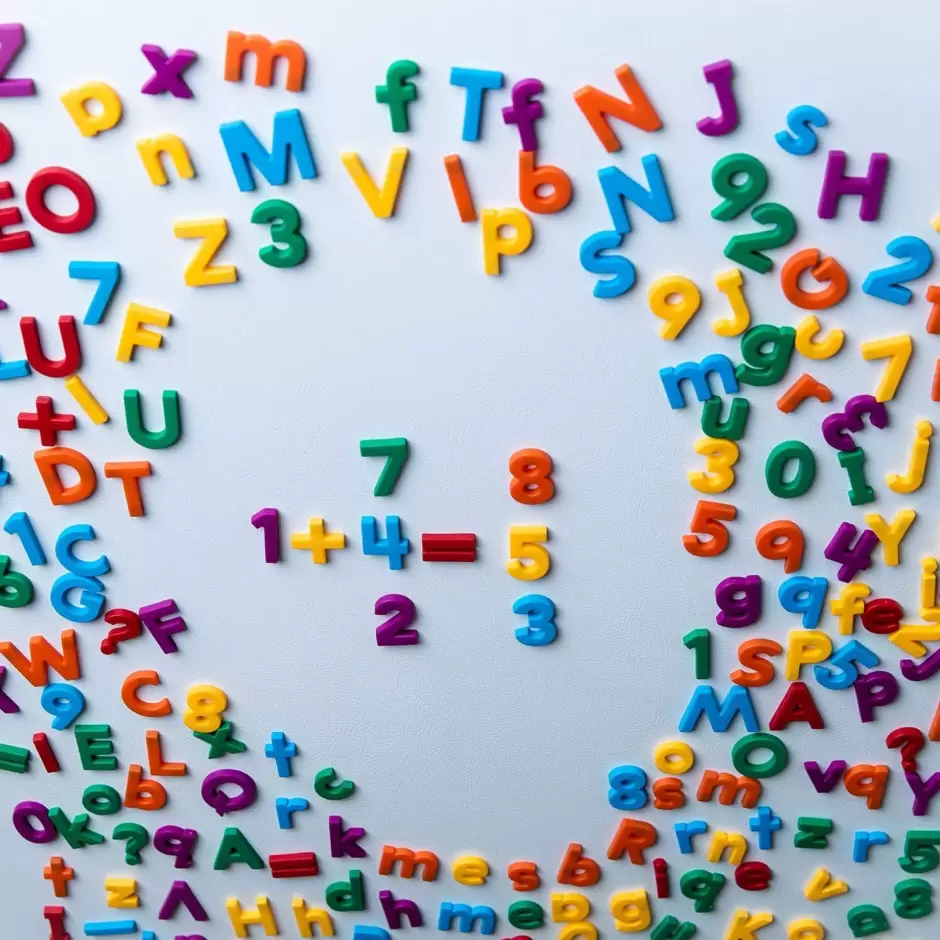 Letras y n�meros magn�ticos