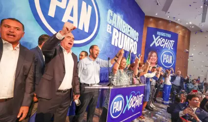 Xchitl Glvez formaliza su registro como candidata presidencial