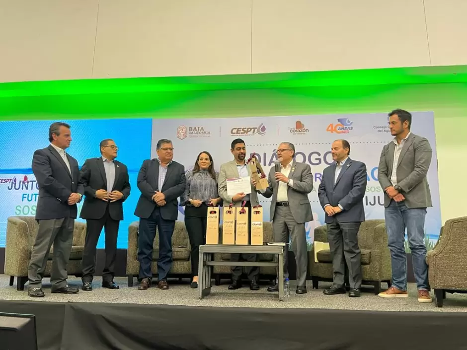 Foro "Di�logos por el agua, soluciones para un futuro sostenible"