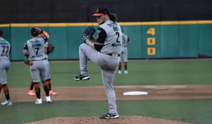 Wilmer R�os dej� el juego ganado en 5 entradas