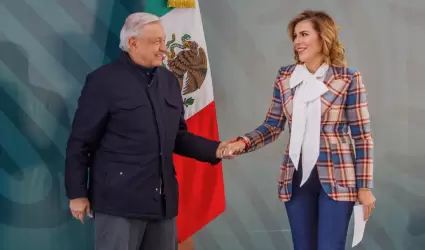 Andr�s Manuel L�pez Obrador y Marina del Pilar