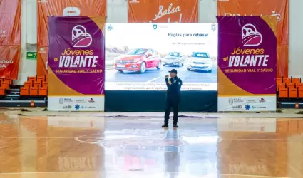 J�venes al volante