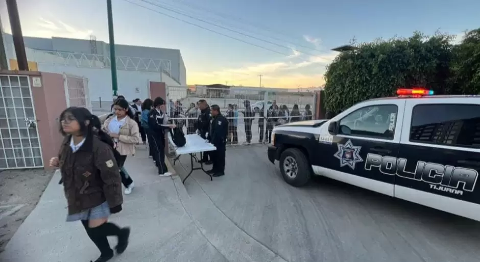 Escuela Normal Fronteriza reinicia clases bajo riguroso operativo de seguridad