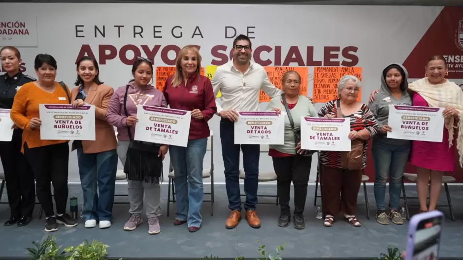 Entrega de apoyos sociales a 115 ciudadanos