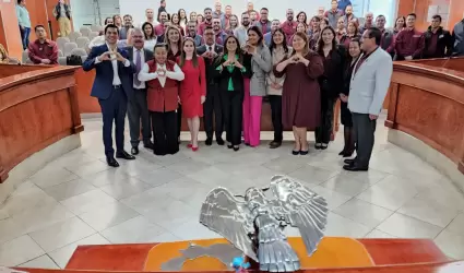 Diputada Claudia Agat�n dirige la glosa de la Secretar�a de Turismo de BC