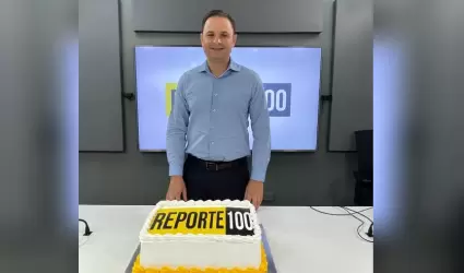 Juan Carlos Ziga, conductor del noticiero Reporte 100