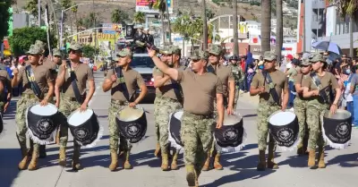 Desfile c�vico deportivo conmemorativo al 113 aniversario del inicio de la Revol