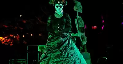 La Nave Teatro presenta funci�n de teatro a beneficio de� familia rosaritense qu