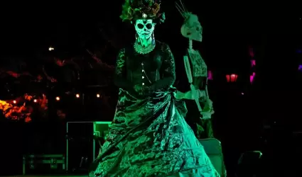 La Nave Teatro presenta funci�n de teatro a beneficio de� familia rosaritense qu
