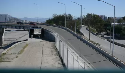 Instalan malla ciclnica en bordo del Ro Tijuana