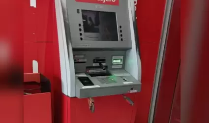Sujeto intentó sustraer dinero de cajero automático