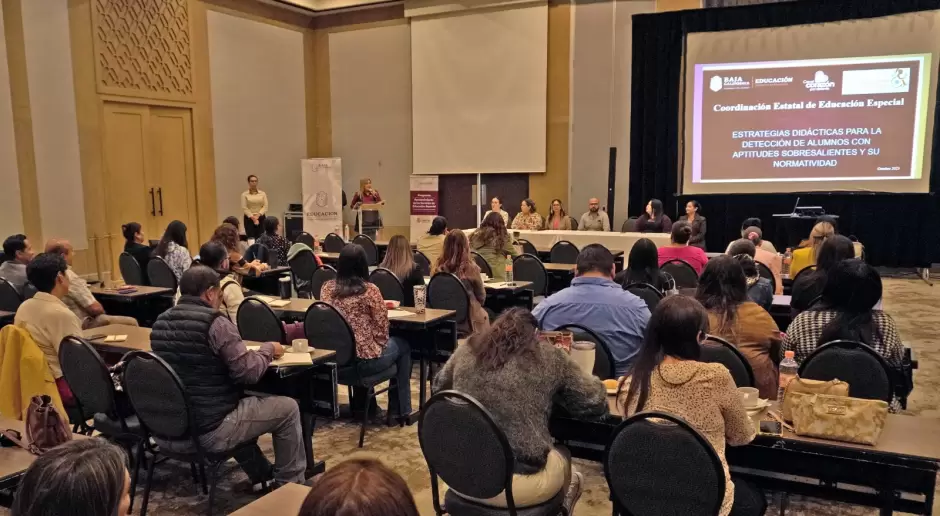 Fortalecen atenci�n de estudiantes con discapacidad