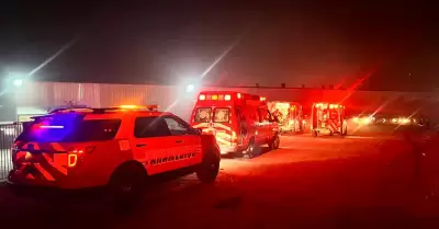 Bomberos Incendio en f�brica de Playas de Rosarito