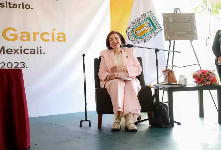 Se suma Marina del Pilar a reconocimiento de UABC a catedrática de la Facultad de Derecho