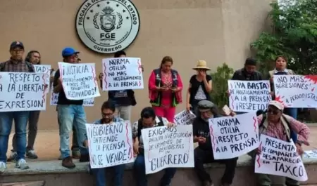 Manifestación de periodistas en Taxco