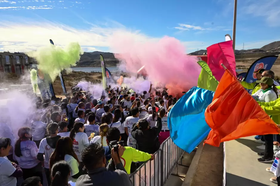 Carrera "Corre con Color" en inauguración de Parque Esperanto