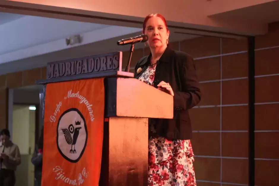 Recibe Olivia Graeve galard�n Forjador del A�o 2023