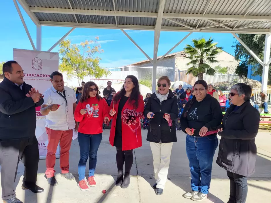 Continan con entrega de obras de infraestructura en escuelas de Tecate