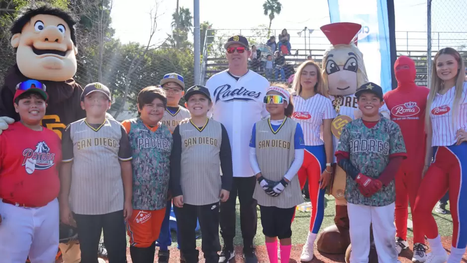 Cl�nica de Beisbol