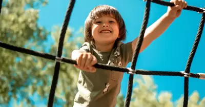 Ni�o en parque