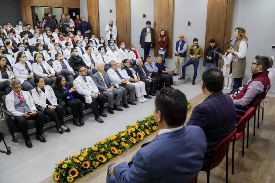 Concretan m�s espacios para la salud en Baja California