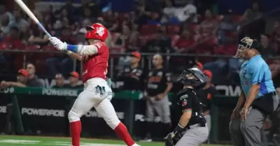 Mazatl�n gana a Hermosillo el tercer juego de la serie