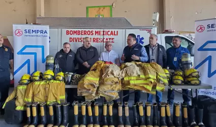 Donacin a bomberos