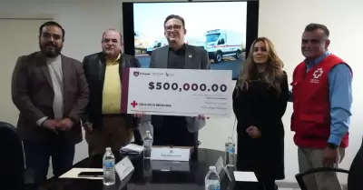 500 mil pesos y una ambulancia a Cruz Roja Tijuana