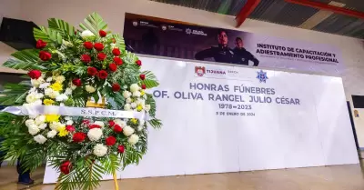 Rinde honras f�nebres al oficial Julio C�sar Oliva