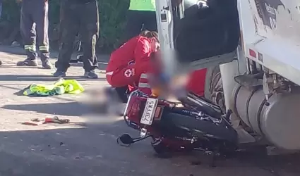 Motociclista gravemente herido
