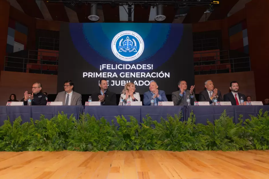 Ceremonia de jubilaci�n de 23 agentes investigadores y un agente del ministerio p�blico