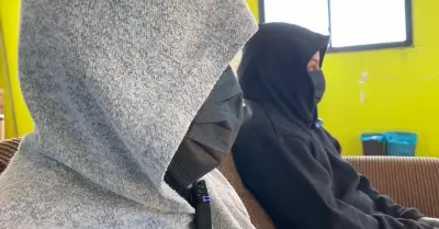 Familia de polic�as mexicanos huye tras tr�gico enfrentamiento con carteles