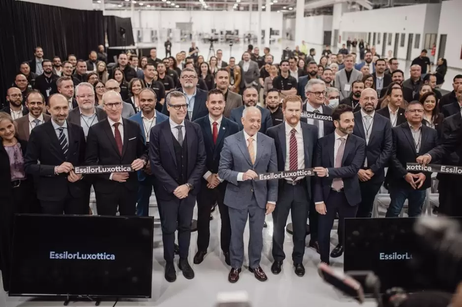 Inaugura empresa internacional segunda planta de fabricaci�n y distribuci�n de lentes en Tijuana