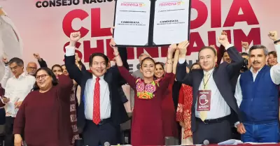 Claudia Sheinbaum recibe constancia como candidata presidencial de Morena