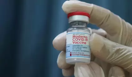 Vacuna contra Covid de Moderna se vender en Walmart