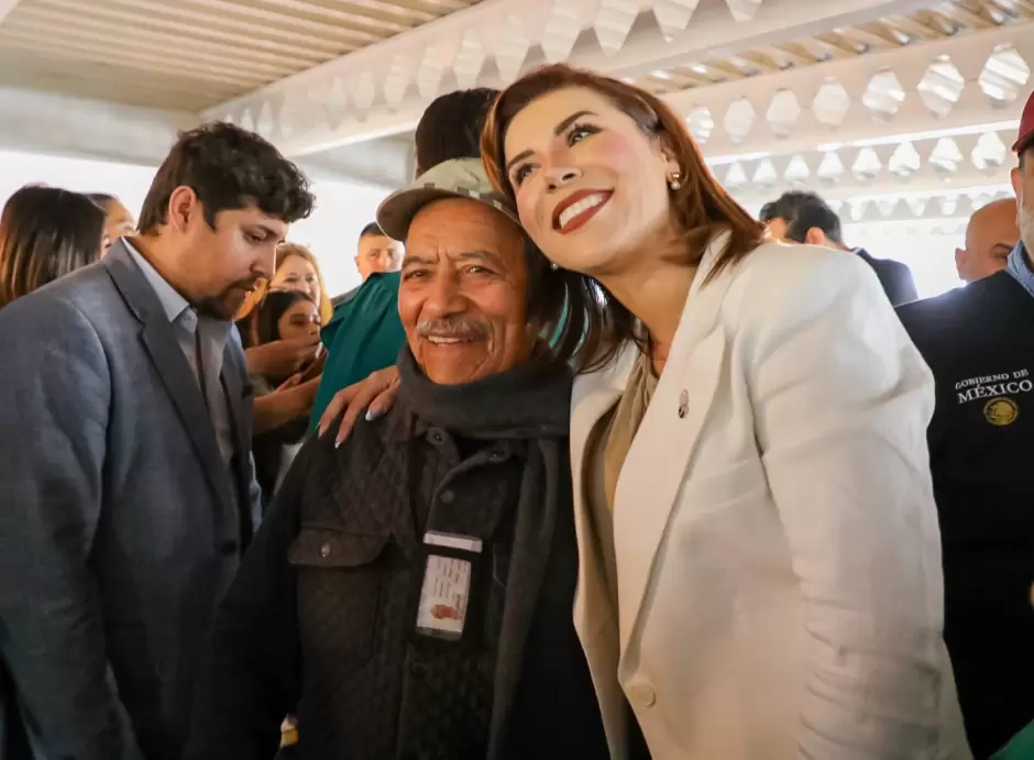 Apoya Marina del Pilar a personas mayores permisionarias de taxi con descuento en revalidacin de permiso